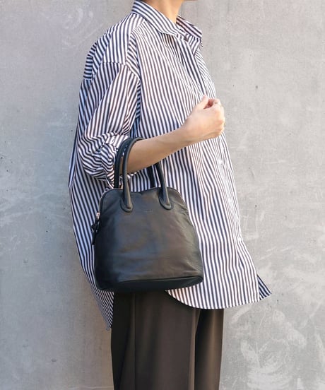 FOLNA RD ソフトレザーブガッティボストンバッグ / No.083294-E / BLACK