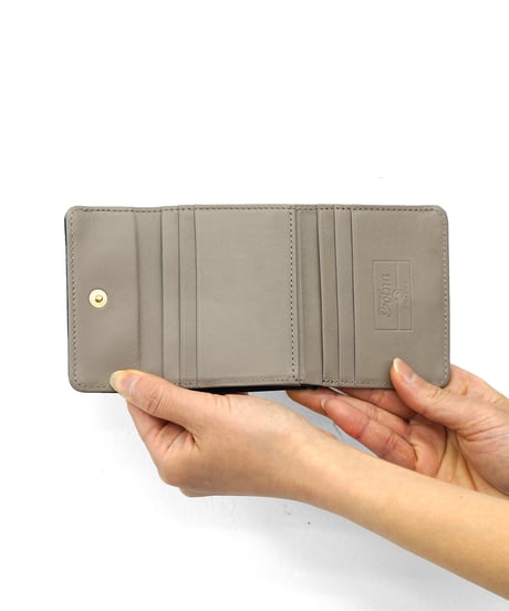 Folna シュリンクレザー がま口三つ折り財布 / No.2993764 / 4色展開