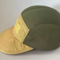 メッセージランニングキャップ【カーキ×ベージュ】