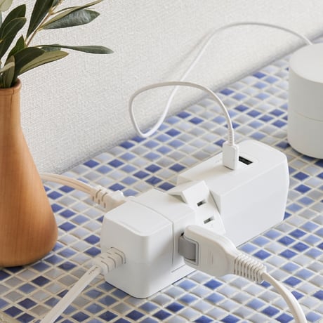 【急速充電PD30W対応】TAPKING USB 両差し対応 AC4個 Type-C Type-A