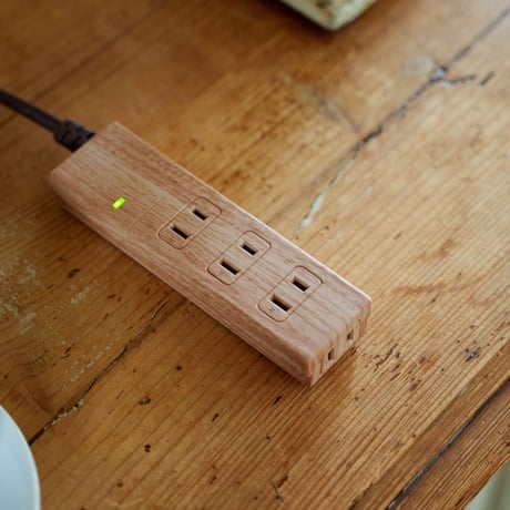 Natural Wood Tap AC4個⼝ 1.5m 木目調 おしゃれ インテリア 電源タップ Fargo