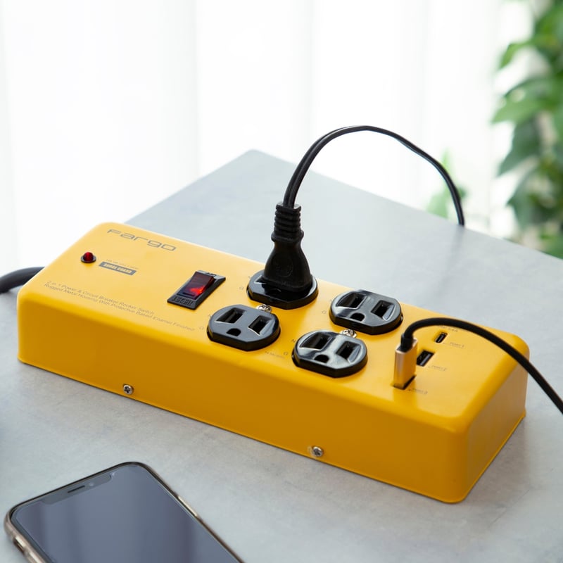 新商品】【ノイズフィルタ搭載】STEEL TAP 2種 AC6個口＋USB-A/C