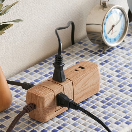 【急速充電PD30W対応】TAPKING USB 両差し対応 AC4個 Type-C Type-A