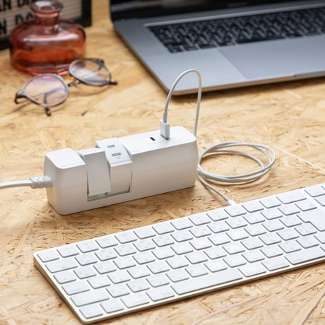 【急速充電PD30W対応】TAPKING USB 両差し対応 AC4個 Type-C Type-A