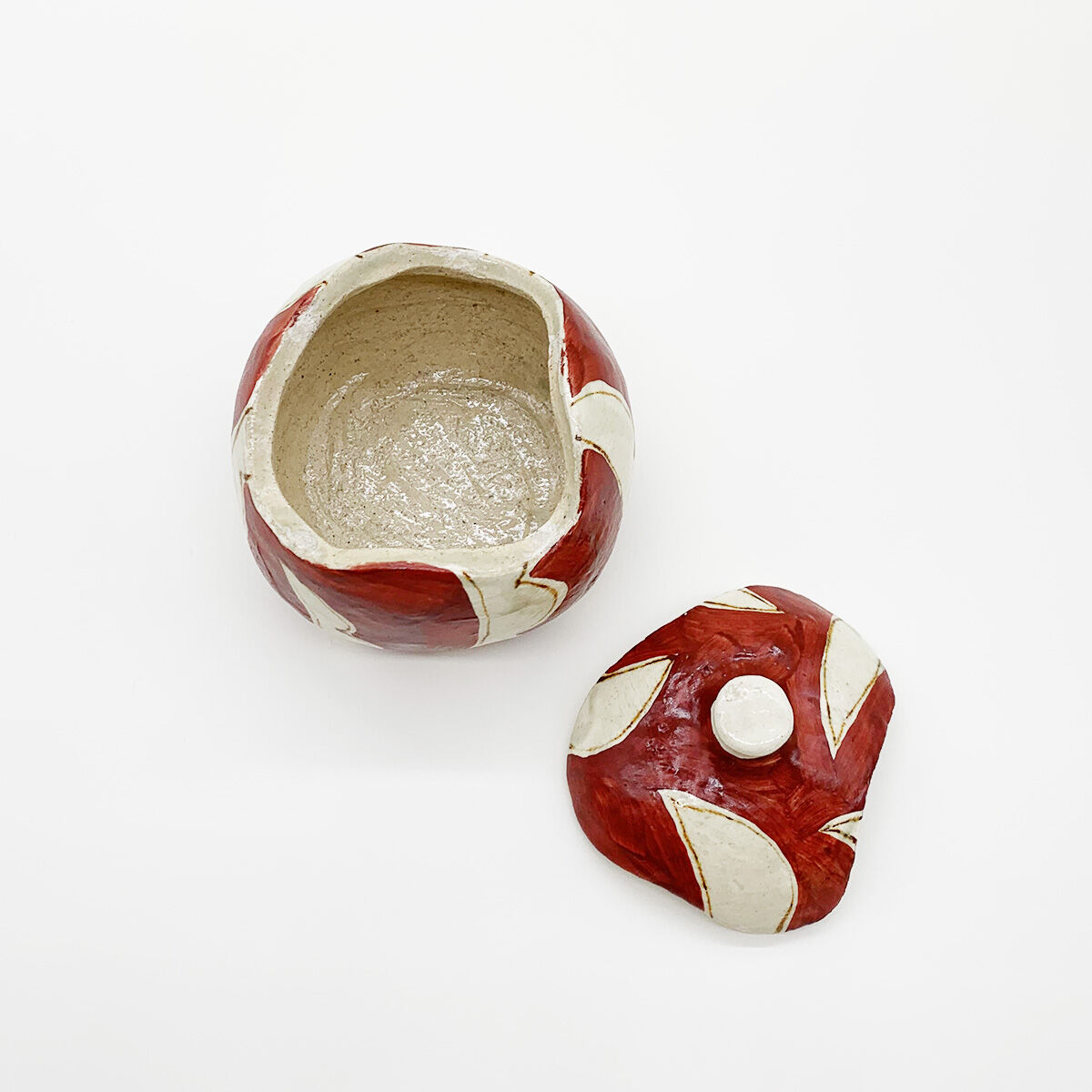 工房あめつち　あめつち　小箱　陶箱　蓋物　ふたもの　長方形　くま　熊　松の木　松 蓋物 | COCOROSTORE