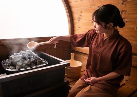 土日祝限定【大人用】岩盤浴お得セット （入浴＋岩盤浴＋レンタルタオル） チケット 嘉島湯元水春