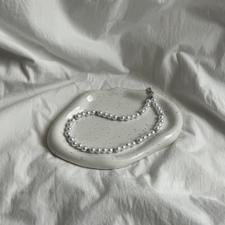 simple pearl beads necklace