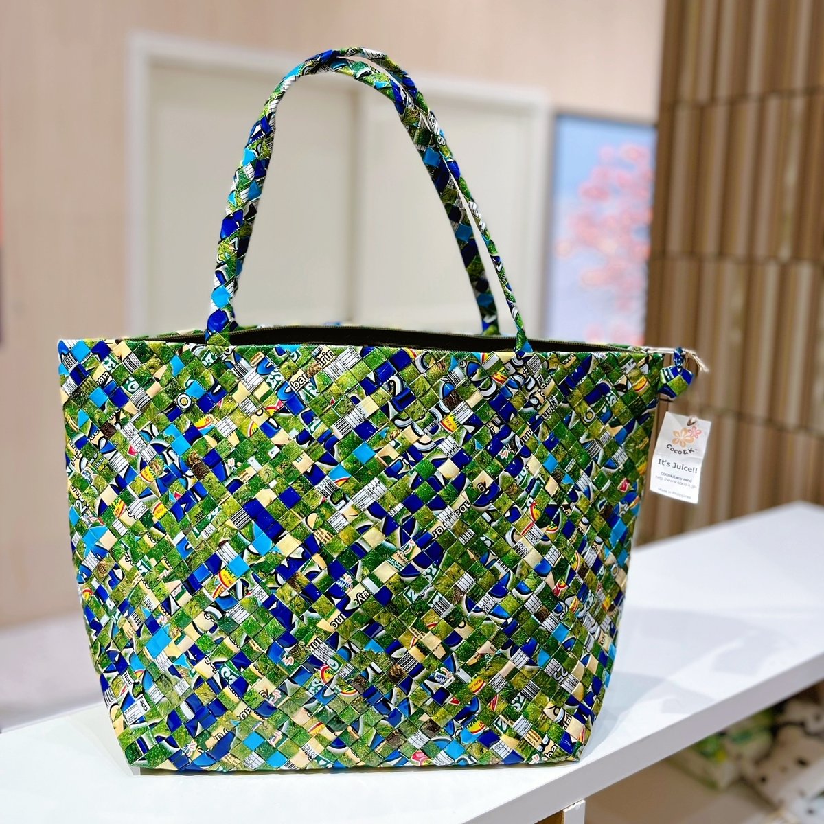 RFSHOPD] ショルダーポーチ 花柄 和風 レッド和柄 ワンショルダー トートバッグ ハンド 斜め掛けバッグ レディース PU 和柄ショルダーバッグ桐生織  【金襴】お花柄 ショルダーバッグ OFUKURO お福ろ 通販 9204781｜Creema(クリーマ) [RFSHOPD] ショルダーポーチ 和風  和柄 ... [RFSHOPD] ショルダーポーチ 猫顔 ワンショルダー トートバッグ ハンド 斜め掛けバッグ レディース PUレザー おしゃれ