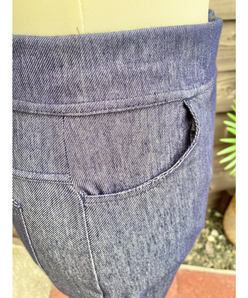 裾刺繍デニム調ストレッチパンツ | ミセス・シニアの洋服WEARPLUS