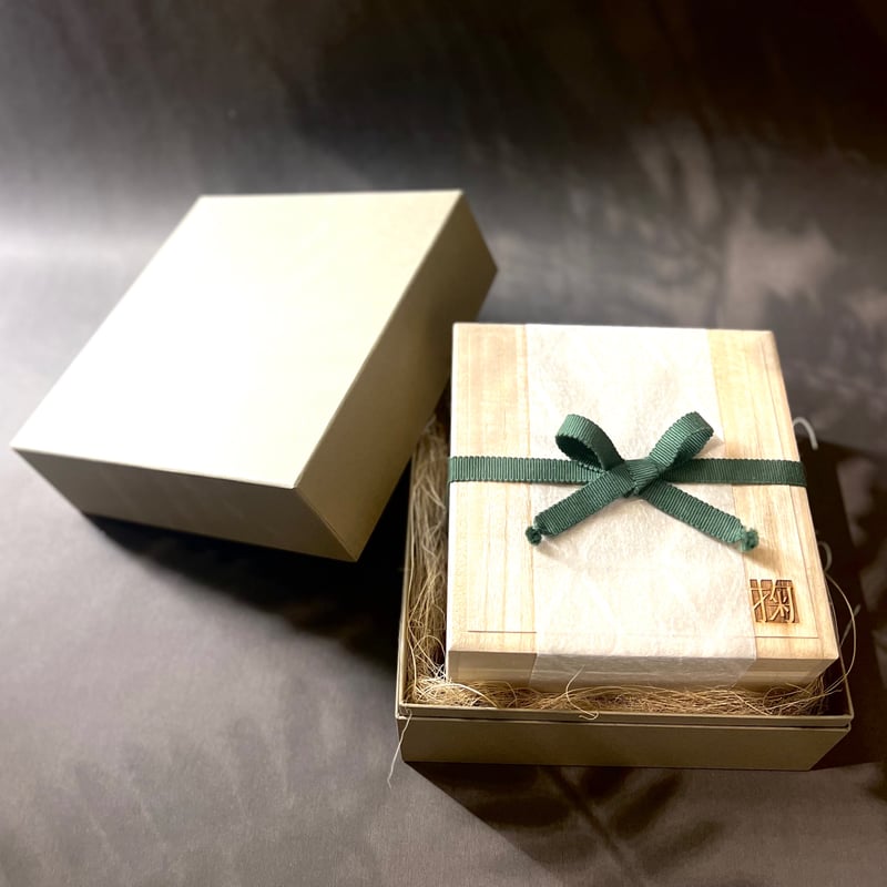 掬桐花 -薫-【茜】 正方形 | MUSUBU