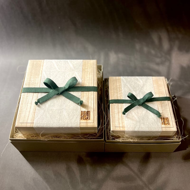 千寿屋久杉 花器 花瓶 器 桐箱入り 千寿屋久杉 花器 花瓶 器 桐箱入り - メルカリ