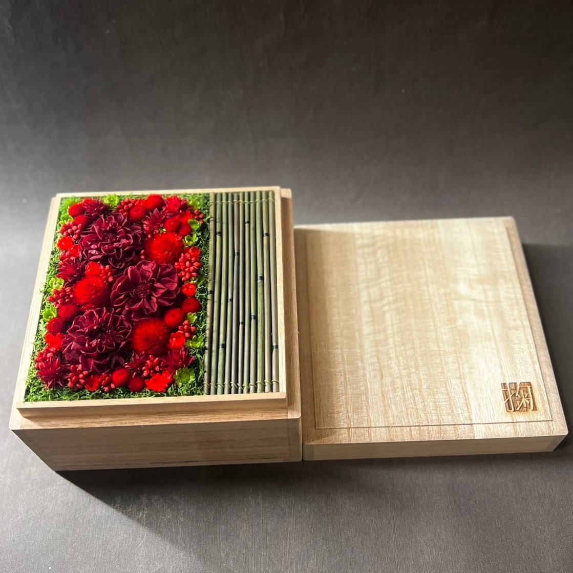 掬桐花 -薫-【茜】 正方形 | MUSUBU