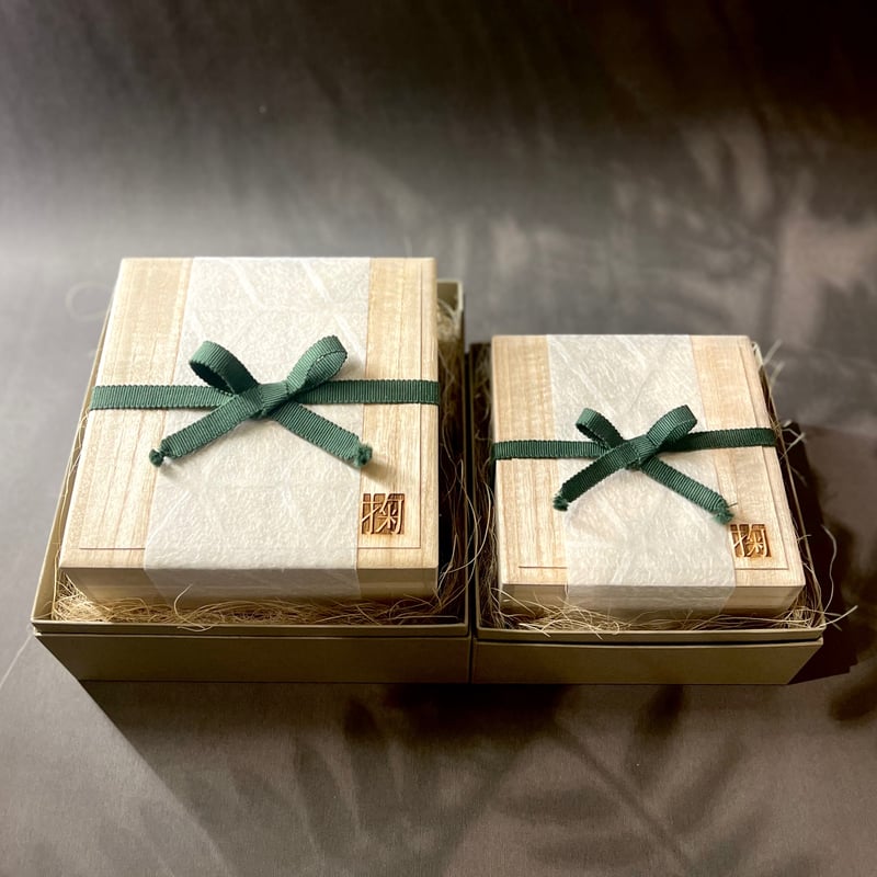 の*ぶ様 桐箱入り 万延小判三枚 コレクションアンティーク 掬桐花 大【紫】 | MUSUBU