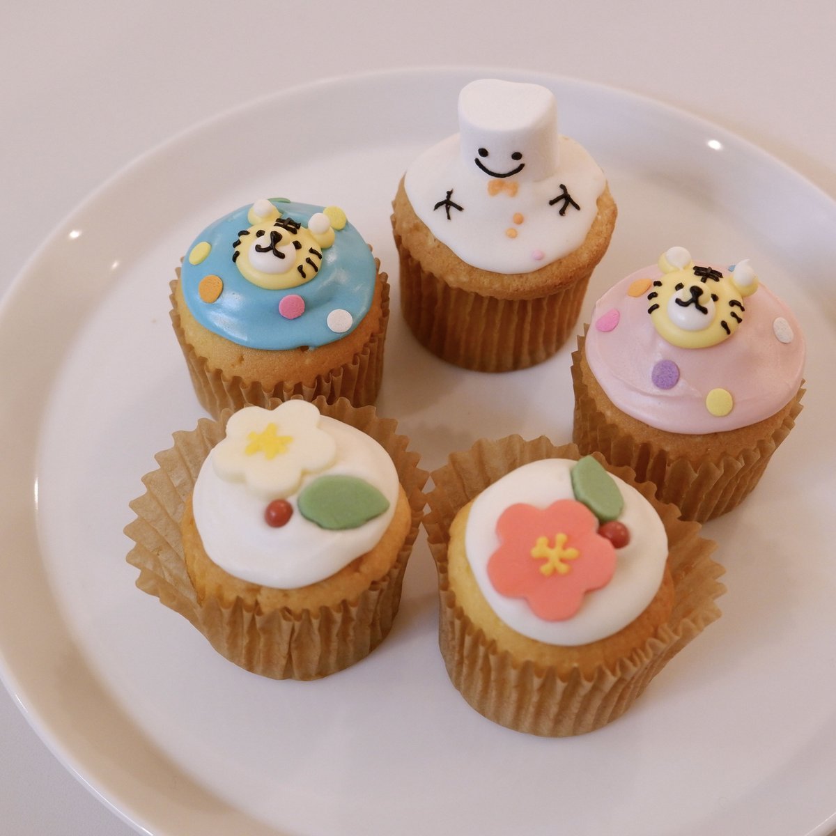 お正月カップケーキ5個入り 12/31発送分 | Eat & Smile