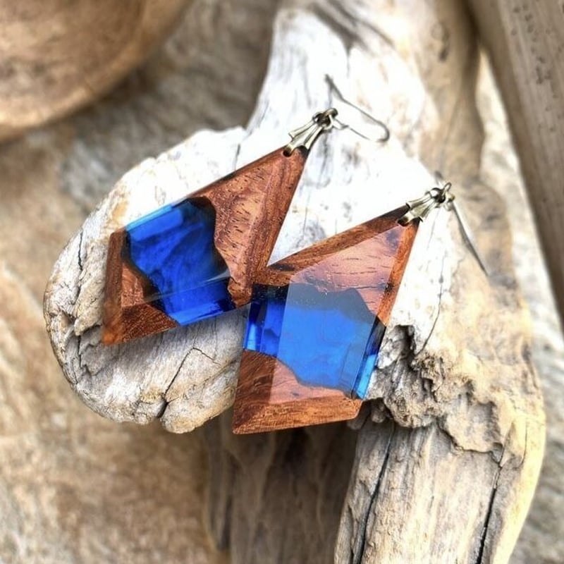 深く澄んだ青のピアス | Ai Wood Emotion's STORE