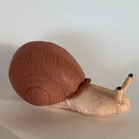 ちょっとリアルなカタツムリ(小)