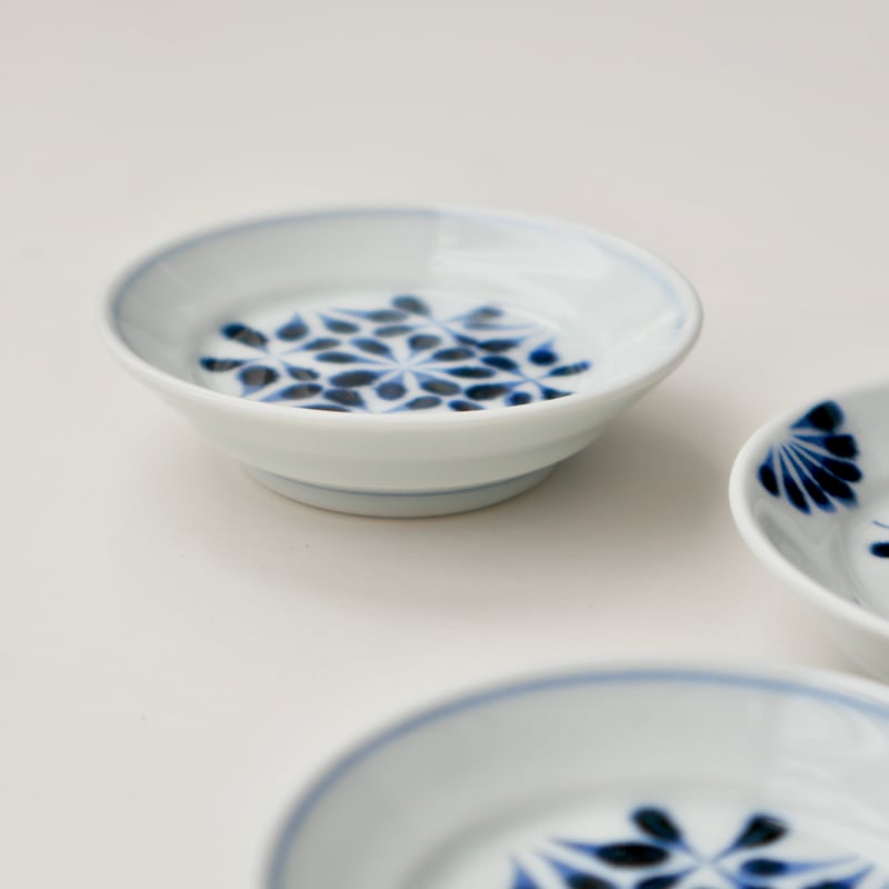 砥部焼 陶房遊 豆豆皿（菊つなぎ・花市松） | nukumoly