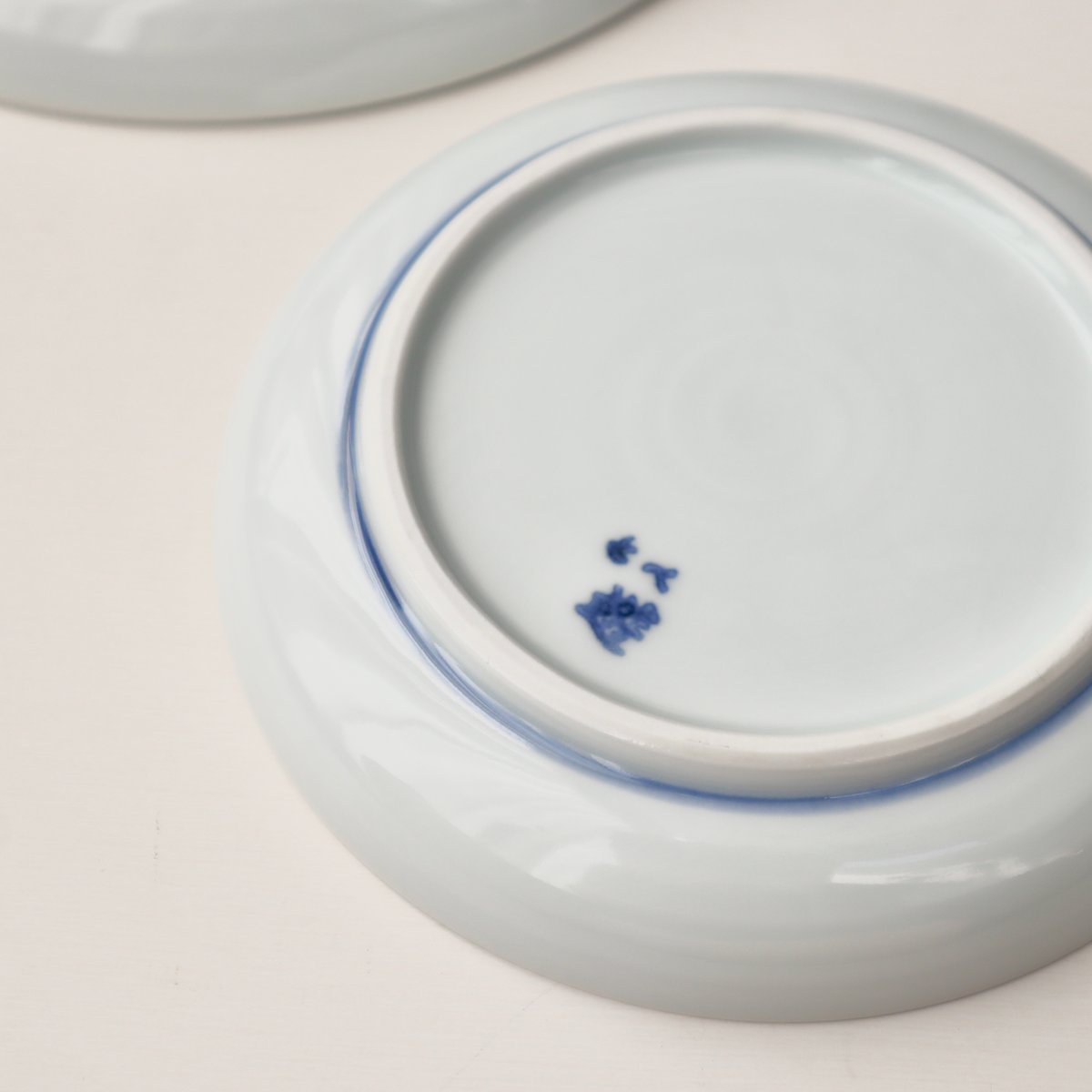 砥部焼 陶房遊 ブルーリーフ（7寸丸皿・5寸丸皿） | nukumoly