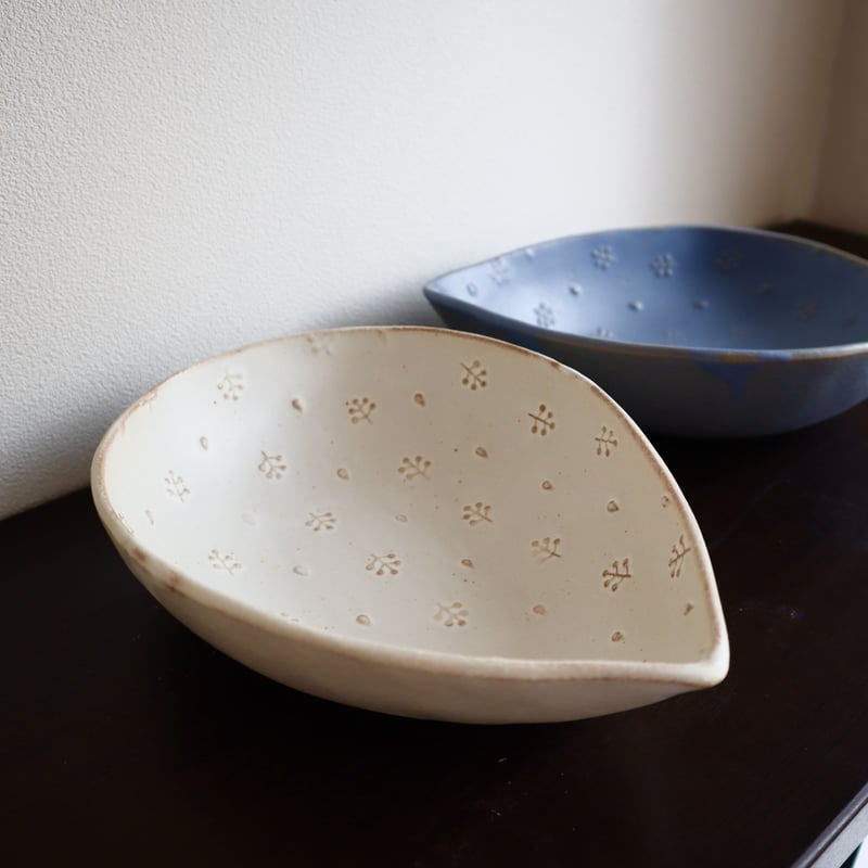 益子焼 わかさま陶芸 しずく鉢（ブルーグレー・kinari） | nukumoly