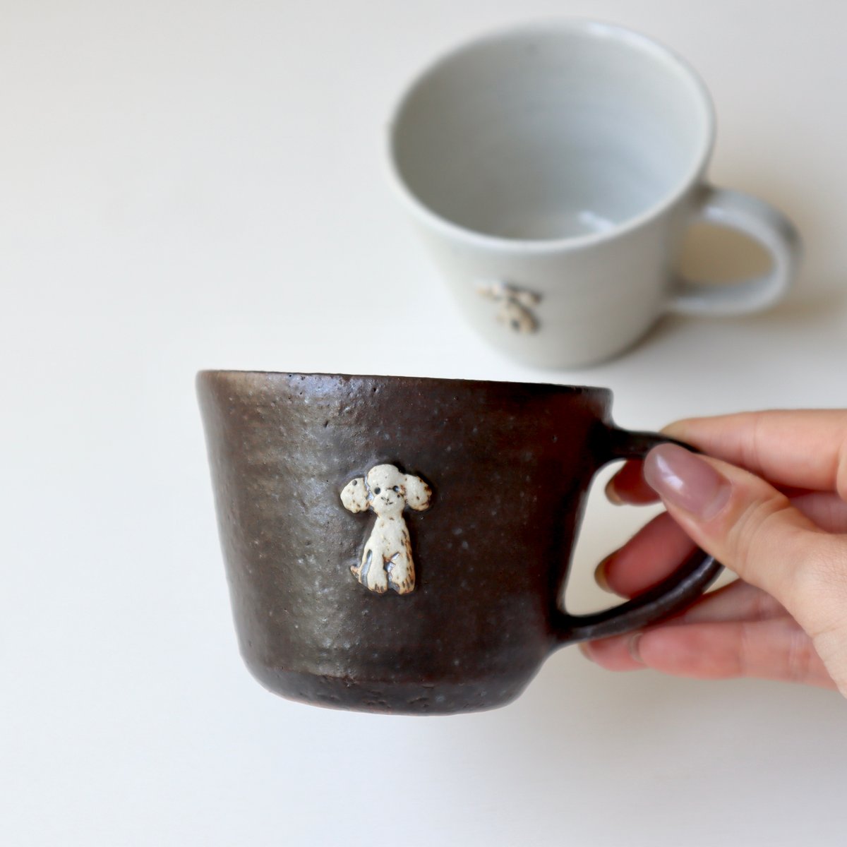 桃窯 田部桃子 トイプードルマグ（白・黒） | nukumoly