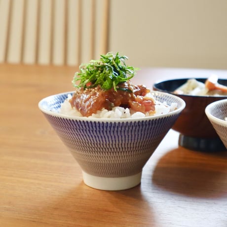 新品 波佐見焼 富士碗 おしゃれ 有田焼 カンナ彫り 手彫り 一真窯 ご飯茶碗 新品 波佐見焼 富士碗 おしゃれ 有田焼 カンナ彫り 手彫り 一真窯 ご飯