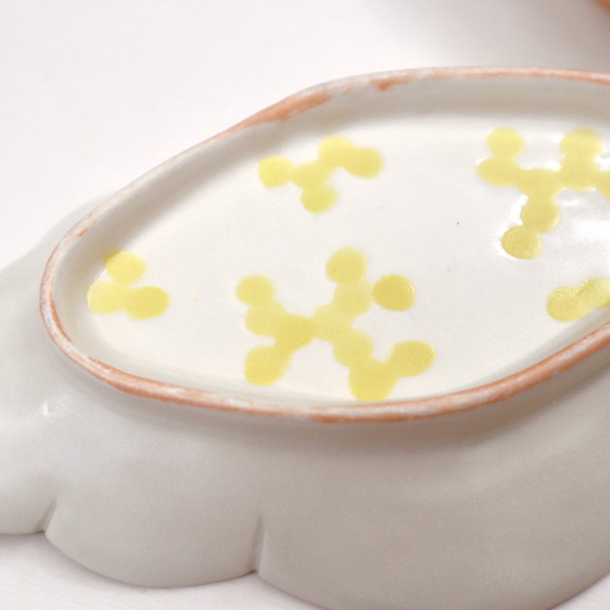 本郷里奈 ミモザシリーズ 輪花ラヴィエ皿 | nukumoly