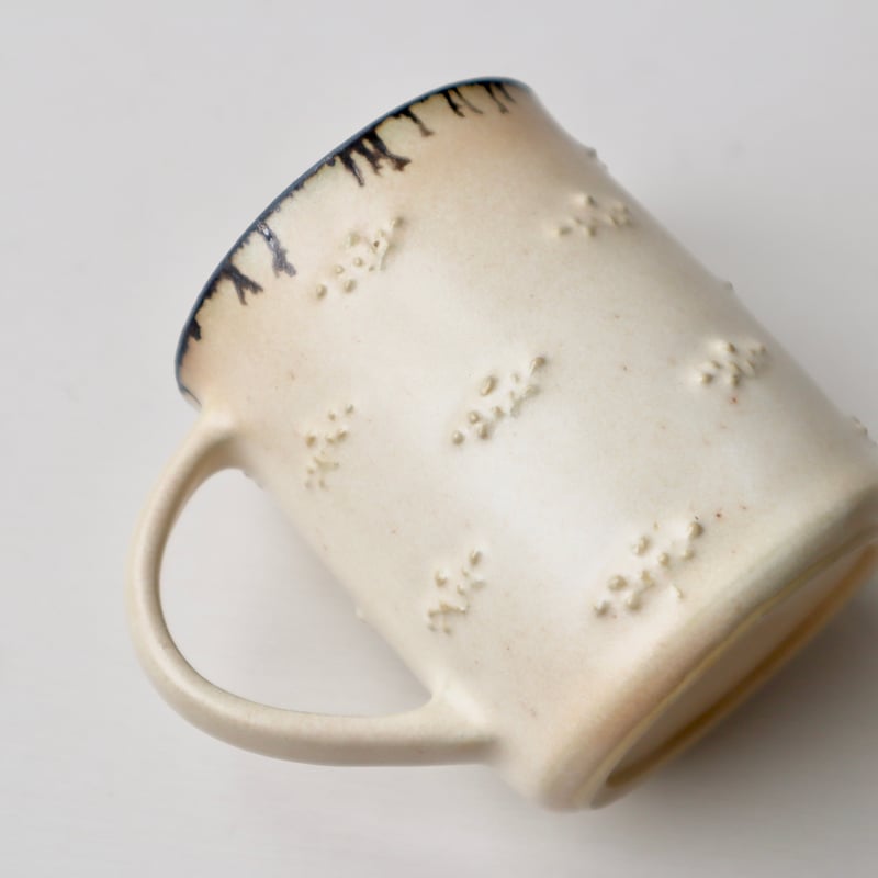 三浦千穂 マグカップ クリーム | nukumoly