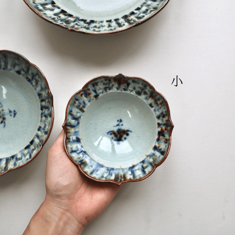 砥部焼　陶房遊　錆青　輪花リム付鉢（小・中・大）