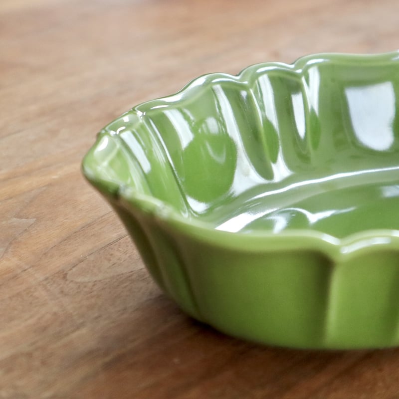 studio m' グラタン皿 ラコットクルンプリL（グリーン・白） | nukumoly