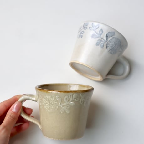 松崎麗　マグカップ（グレー・ベージュ）