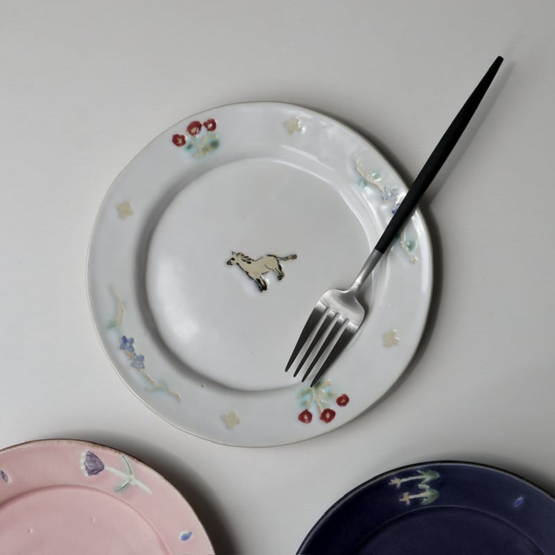 長浜由起子 絵付け6寸皿（ピンク・青・白） | nukumoly