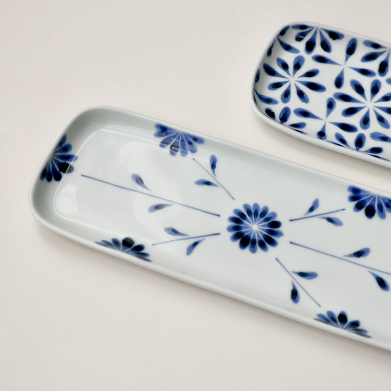 砥部焼 陶房遊 長皿（菊つなぎ・花市松） | nukumoly