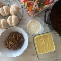 ドイツパンブロッチェンとキーマカレー、特製ピクルス、とうもろこしスープレッスン