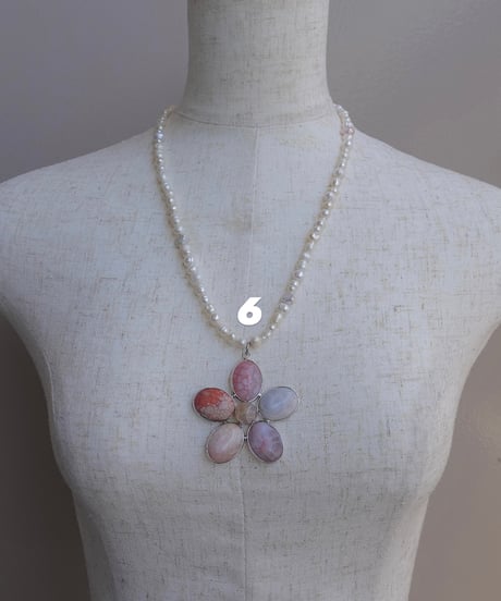 DESERT FLOWER white (pearl)