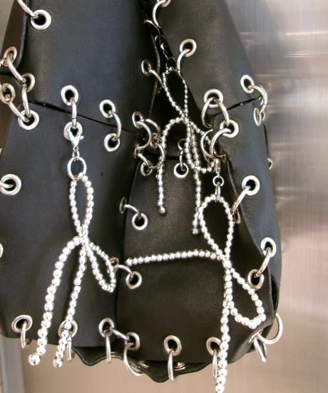 topazz ribbon charm