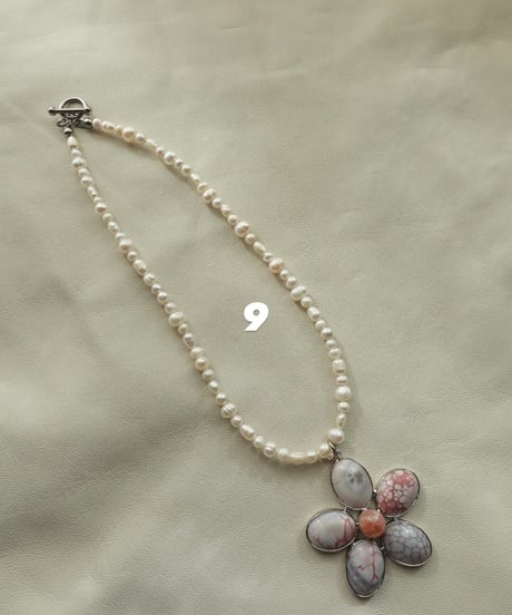 DESERT FLOWER white (pearl)