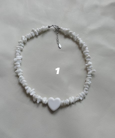 Volver (White)