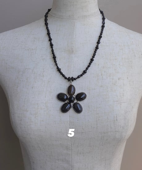 DESERT FLOWER(BLACK)
