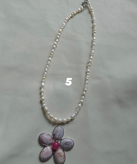 DESERT FLOWER white (pearl)