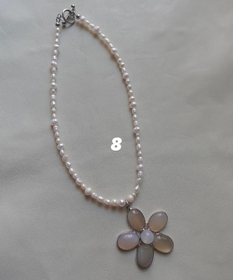 DESERT FLOWER (white & brown) new