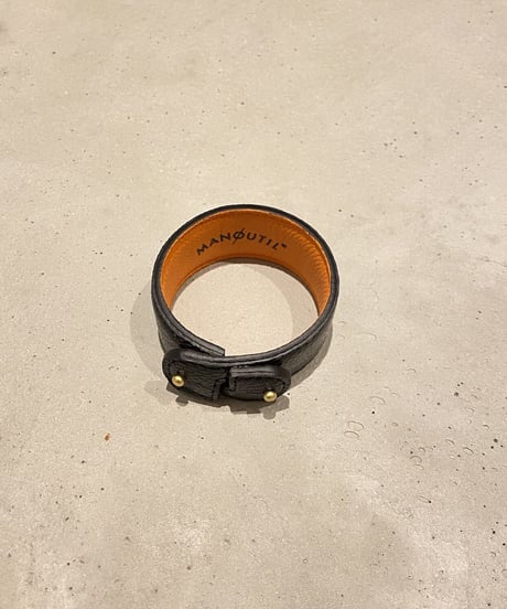 OSTRICH SIDE LEG BANGLE