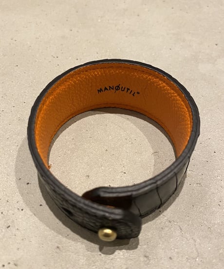 OSTRICH CENTER LEG BANGLE (UNISEX)
