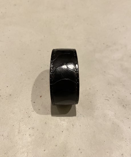 OSTRICH CENTER LEG BANGLE (UNISEX)