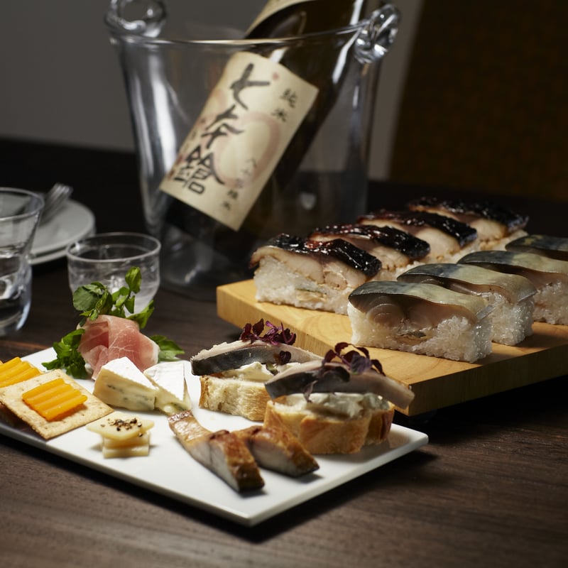 三太郎の極上鯖寿司 10切 | さんとく三太郎 Online