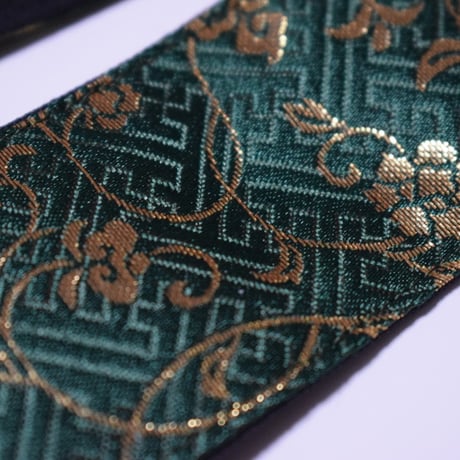 帆布ギターストラップ【蔦　緑】京都金襴　和柄 | Handmade Japanese Guitar Strap