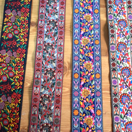 帆布ギターストラップ【エスニック刺繍リボン】サイケ　ヒッピー | Handmade Japanese Guitar Strap