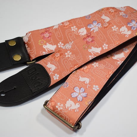 帆布ギターストラップ【うさぎと桜】京都金襴　和柄 | Handmade Japanese Guitar Strap