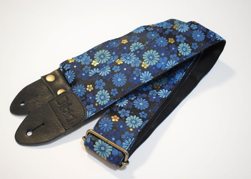 菊吹雪 帆布ギターストラップ（青）京都金襴 | Bibiri 帆布ギター