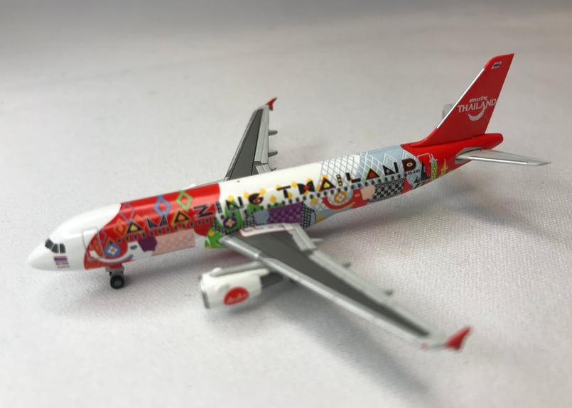 Herpa ヘルパ A320 タイ エアアジア 1/500 [532686] | Easter