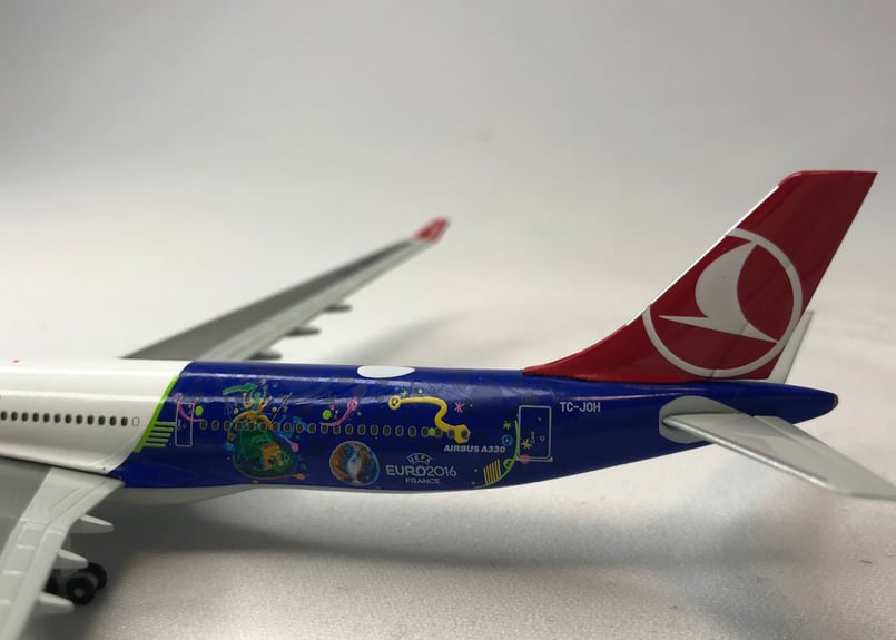Herpa ヘルパ [529556] A330-300 トルコ航空「UEFAユーロ2016」